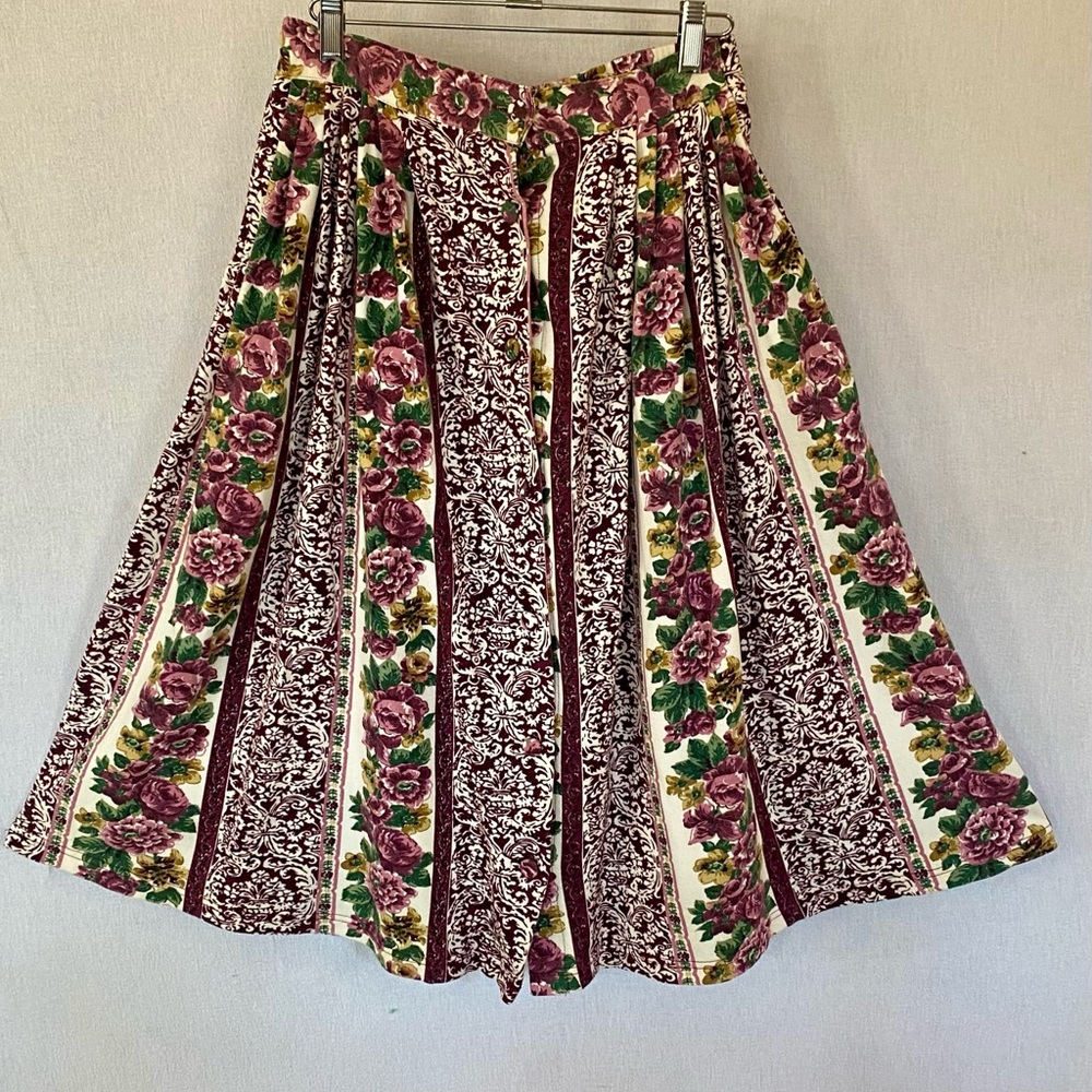 Vintage Capacity A Line Floral Skirt Cotton Boho Cottage Granny Core Buttons Med